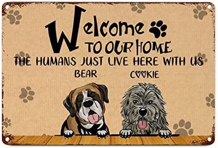 Алиојоит Прилагодено Куче Име Добредојдовте Во Нашиот Дом Луѓето Овде Со Нас Смешно Куче Метален Знак Плакета Закачалка За Врата