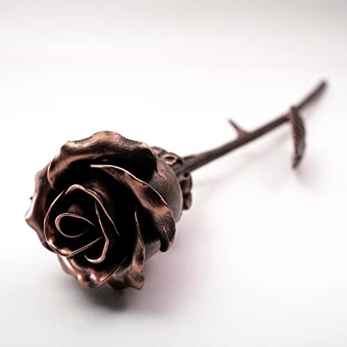 Рачно Изработена Метална Роза - Романтичен Јубилеен Цвет