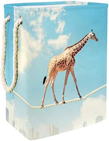 Униси Жирафа Одење По Јаже Високо На Небото Перење Ја Попречува Корпата Што Се Склопува За Корпа За Складирање Бебешка Попречувачка